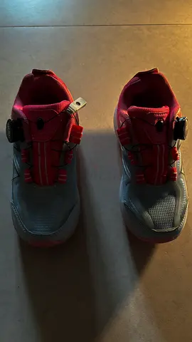Girls Pink Light Up Skating Shoe with detachable Skates - Size 32