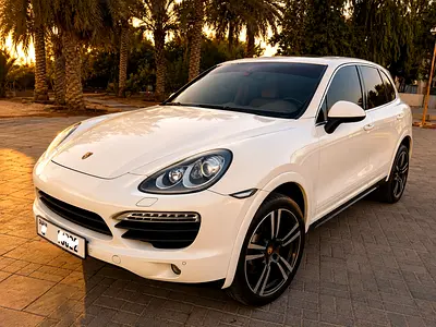 Meticulously Maintained Porsche Cayenne S 2013 | GCC Specs | Full Service History