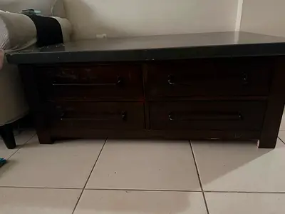 Vintage solid wood coffee table with 4 drawer — Good Condition