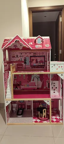 Girls' Doll House - used, some wear