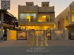 5 master bedrooms | Living room and 2 lounges | Large kitchen | Negotiable