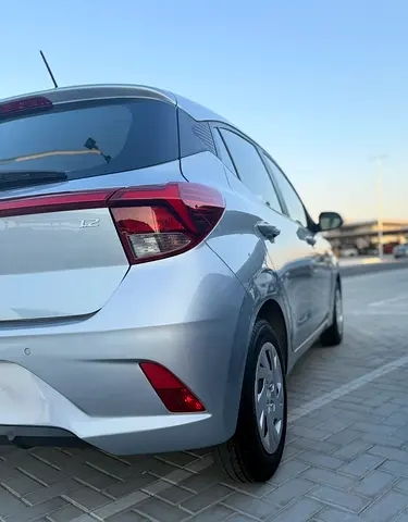 2024 Hyundai GRAND I10 — фото 5