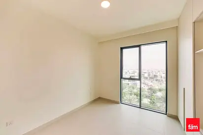 Vacant | Park View | Near Park | Multiple Cheques