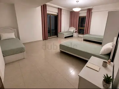 Shared room - Ladies Only