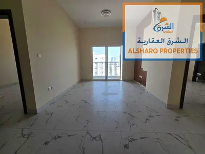 Two bedrooms and a living room, 3 bathrooms, master bedroom, central air conditioning, free mainten