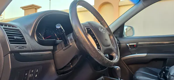 2011 Hyundai SANTA FE — миниатюра 8
