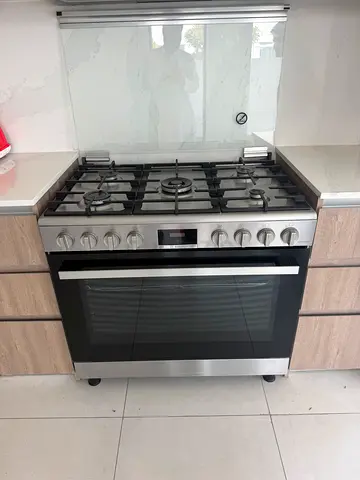 Bosch 5 burner Cooker Oven 90x60cm