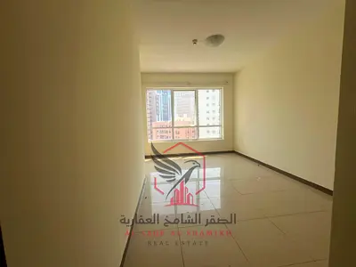 شقة واسعة من غرفة وصالة  للإيجار مع إطلالة مفتوحة في موقع مميز وشهر مجاني
