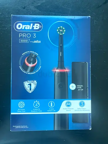 Oral-B Pro 3 3000 Electric Toothbrush - Brand New in Box
