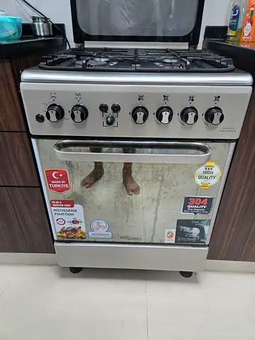 Used freestanding gas cooker with oven - stainless steel