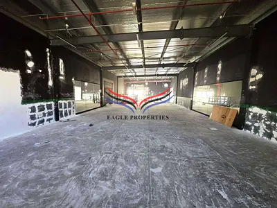 Large Warehouse | High-Capacity Storage | Easy Access