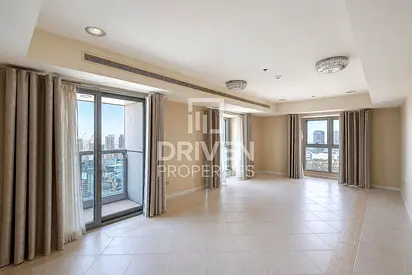 Elegant Home | Marina Views | Prime Location