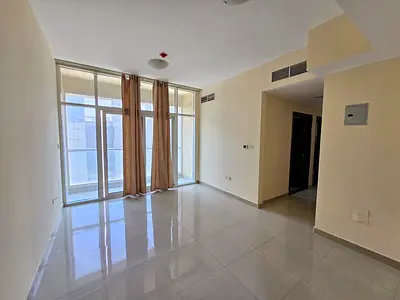Like brand new 1 bedroom flat with balcony