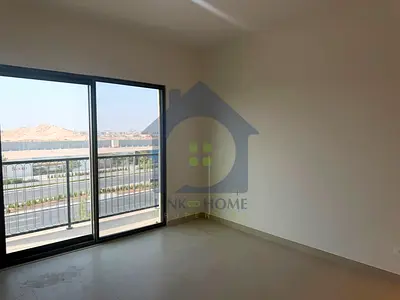 تاون هاوس صف واحد | غرفتان + غرفة خادمة