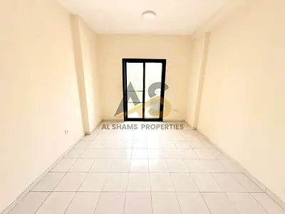 ONE MONTH FREE/ GET SPACIOUS 2BHK WITH BALCONY IN FAMILY BUILDING