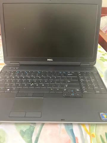 Dell latitudes E6540