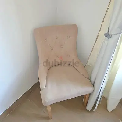 Comfortable Beige/Cream Upholstered Accent Chair with Wooden Legs - Good Condition
