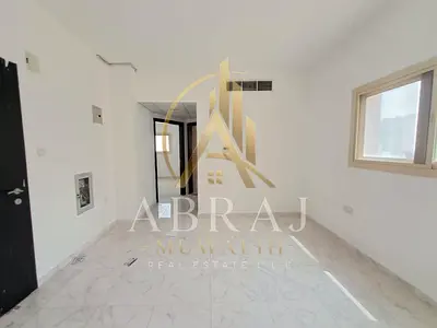 Close to school zone area 1bhk just in 35k 4/6cheques payment family building