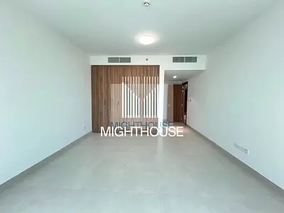 Elegant 1BR | Road View | Ready to Move In