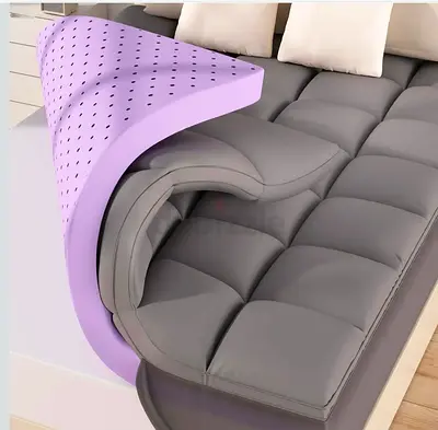 Sinweek Gel Mattress Topper From USA. New in Box. 153x203x5 cm. Each Worth Over AED 900.