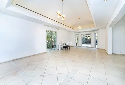 Spacious Villa | Prime Location & Family Living