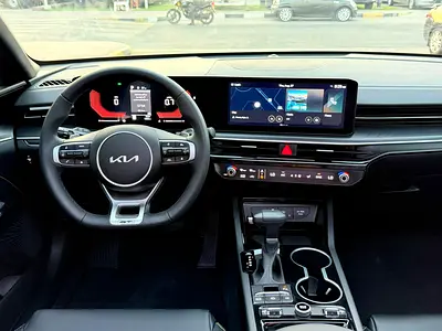 2026 Kia K5 GT-Line — zdjęcie 16