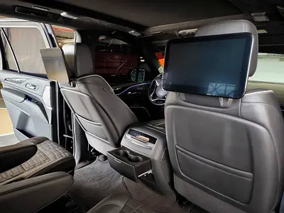 2023 Cadillac ESCALADE — миниатюра 9