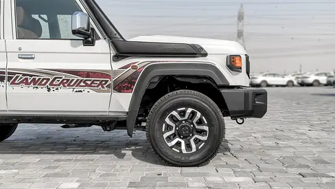 Toyota Land Cruiser LC 76 LX, миниатюра 6