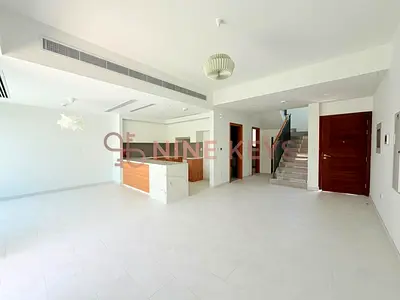 RARE SINGLE ROW GEM | PREMIUM LOCATION | READY TO MOVE!