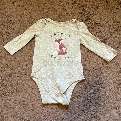 Baby Gap Grey long-sleeve baby onesie "Daddy's Bestie" - size 6-12 months