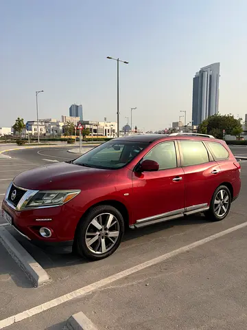 Nissan Pathfinder 2013 SV - Low Mileage - GCC Specs - Excellent Condition