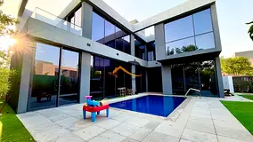 Heigh Standard || 4 Bedrooms Villa || With Pool || Ready To Move || Prime Location