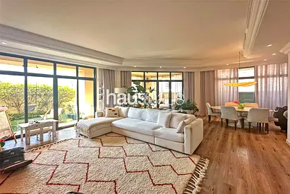 Unique | Spacious Garden | Study room | Vacant