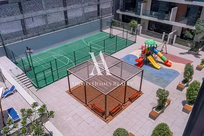 1BD+MAIDS | POOL & PLAY AREA VIEW | PERFECT LAYOUT