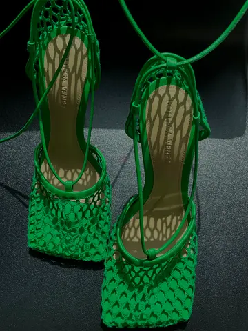 Original BOTTEGA VENETA Green woven square-toe lace-up heels (size 35 )