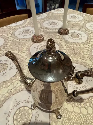 Antique tea/ coffee pot. Silver