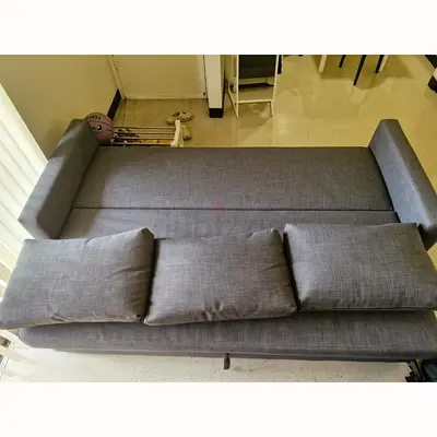 Grey 3-seater sofa bed / convertible sofa in good condition