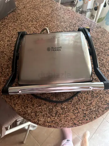 Russell Hobbs Electric Grill / Sandwich Maker – AED 40