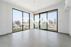 VACANT | UNFURNISHED | HIGH FLOOR