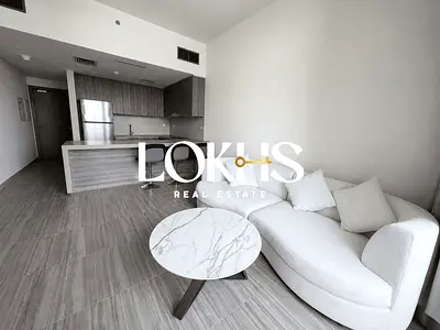 HIGH FLOOR | VACANT | CLOSE TO THE METRO