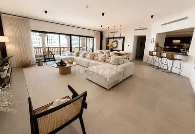 Large layout | 6th Floor | Upgraded | Park & Sea Views