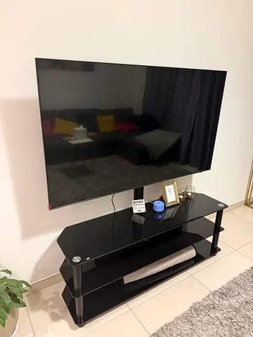 Samsung 65” Q60D Smart QLED TV + JVC Soundbar + TV Stand – Excellent Condition