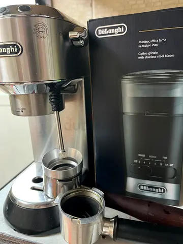 DeLonghi Espresso Machine with Coffee Grinder - Good Working Condition. No silly offer.