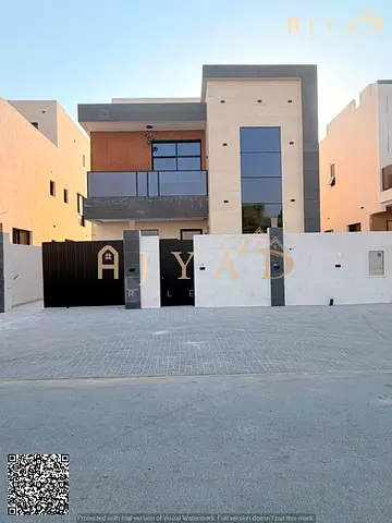 للبيع: فيلا سوبر ديلوكس في الحليو عجمان، واجهة حجرية، تشطيب حسب الطلب، 5 غرف ماستر، مجلس، صالة كبيرة، مطبخ متكامل، غرفة خادمة، فناء ومرآب، سطح وروف