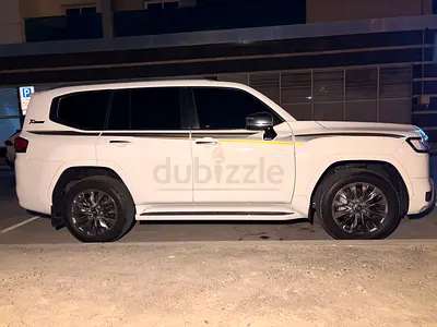 Toyota Land Cruiser VXR 2022 — 70th Anniversary | Full Option | GCC | Low KM