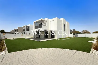 Luxury Villa | Landscaped | Chiller Free