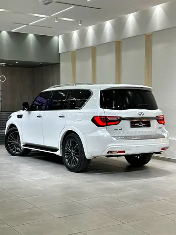 2021 Infiniti QX80 — фото 4