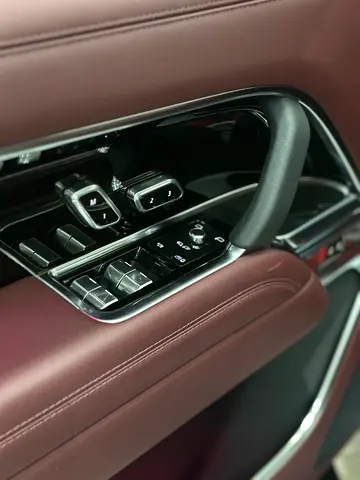2023 LAND Rover RANGE ROVER — миниатюра 18