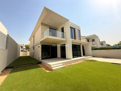 Available Now | 4BR Garden Suite with Maidsroom