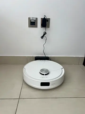 Robot Vacuum Cleaner with Charging Dock - White